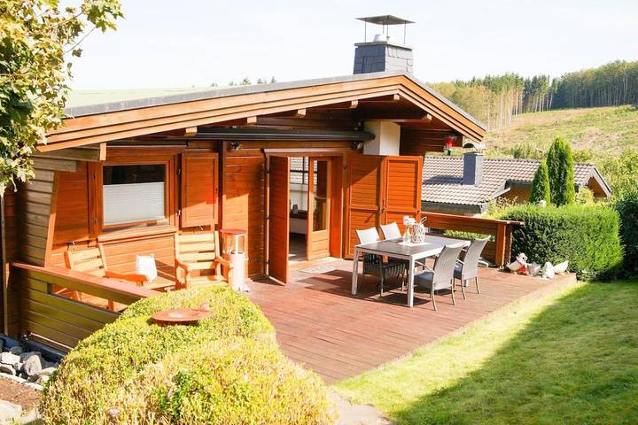 Ferienhaus für 6 Personen, mit Terrasse und Garten sowie Sauna und Ausblick