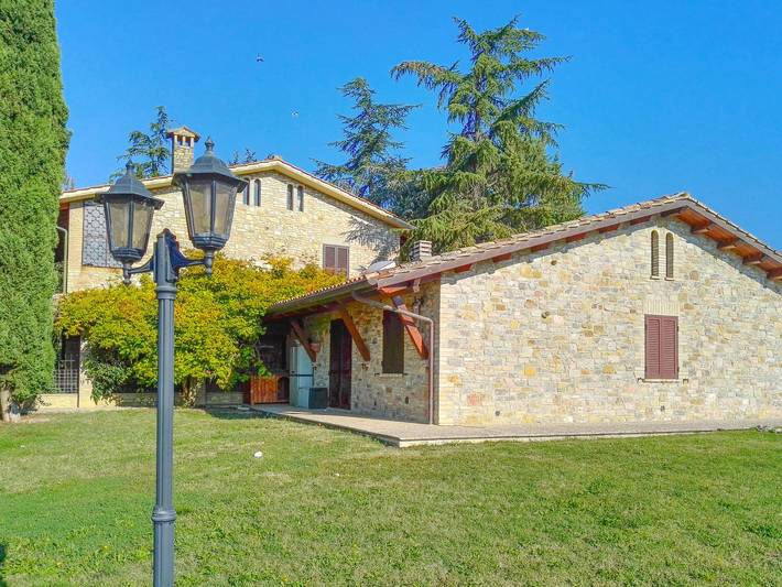 Casa vacanza per 16 persone, con panorama e giardino nonché terrazza, con animali domestici - 1