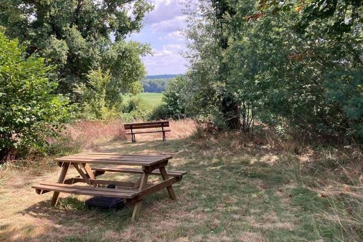 Gîte pour 2 personnes, avec balcon ainsi que piscine et jardin dans Lac d'Uby - 4