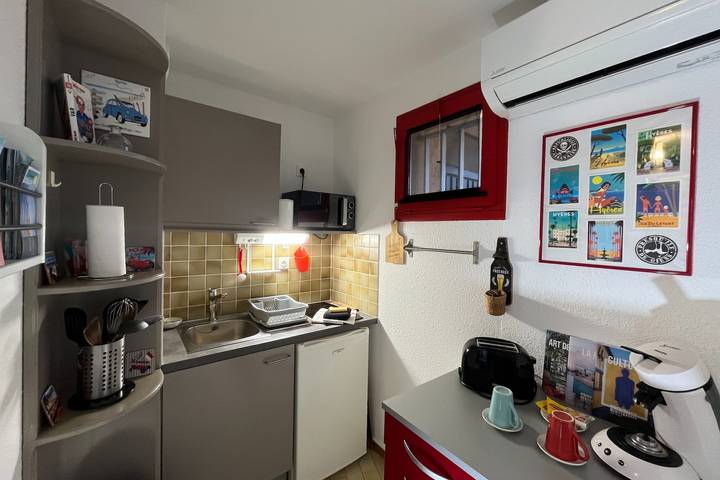 Gîte pour 3 personnes, avec Balcon et Terrasse à Giens - 2
