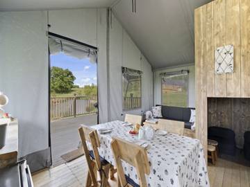 Apartment for 6 People in Hertford, Hertfordshire, Photo 1