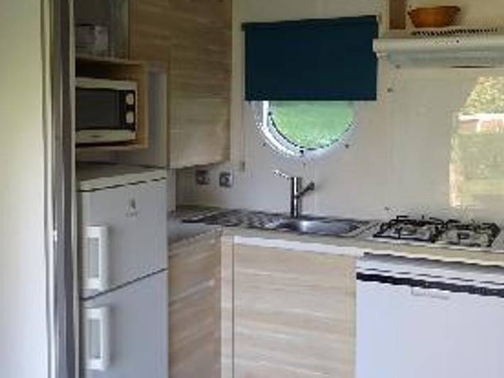 Camping pour 6 personnes dans Région de Besse-et-Saint-Anastaise - 3