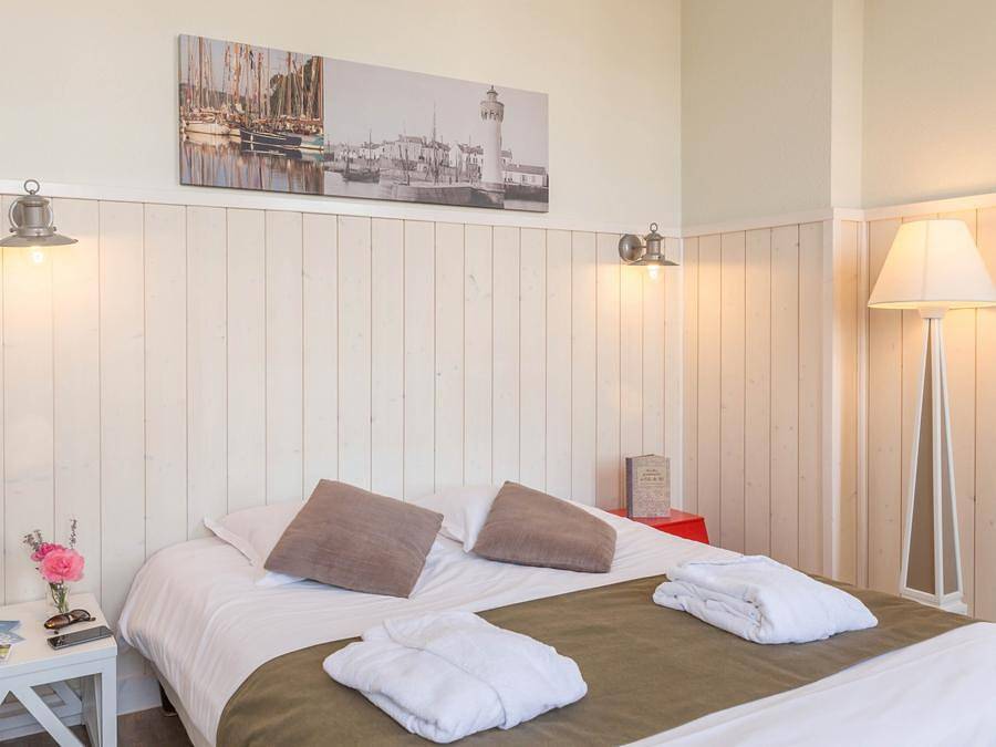 Pierre & Vacances Premium Résidence Le Palais des Gouverneurs - Studio 4 personnes - 1 mezzanine ou 1 coi nuit in Saint-Martin-de-Ré, Île de Ré