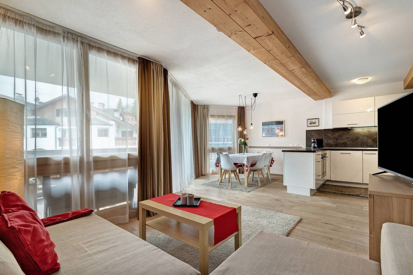 Ganze Wohnung, Ferienwohnung 'Ciasa Irene' in Pistennähe mit Bergblick, Terrasse & Wlan in La Villa, Abtei