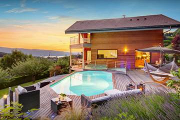 Cottage pour 8 personnes, avec piscine et jardin à Talloires