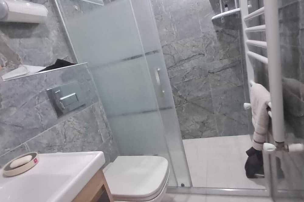 Charming 2-bedroom apartment with Ac, Wifi in enchanting Antalya in Antalya, Antalya Province