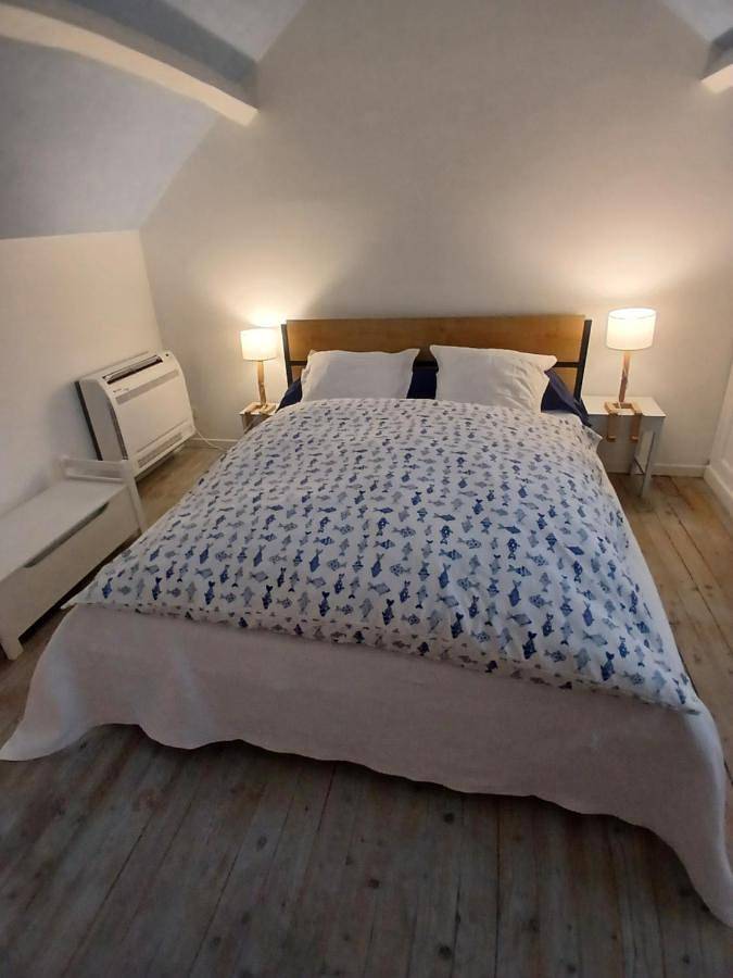 Chambre bleue avec accès plage in Bourges, Région de Bourges