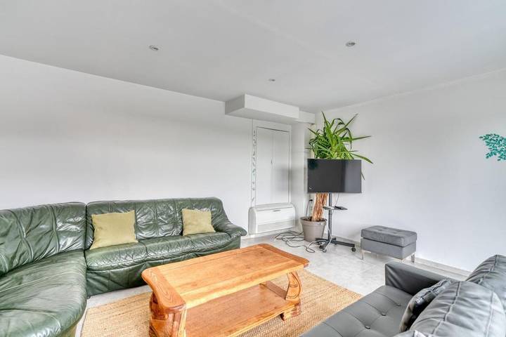 Gîte pour 8 personnes, avec balcon à Jonage - 3