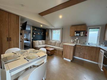 Camping pour 6 personnes, avec jardin ainsi que piscine et jacuzzi dans Claouey