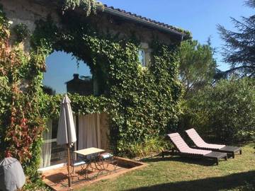 Gîte pour 2 personnes, avec terrasse à Labastide-de-Lévis