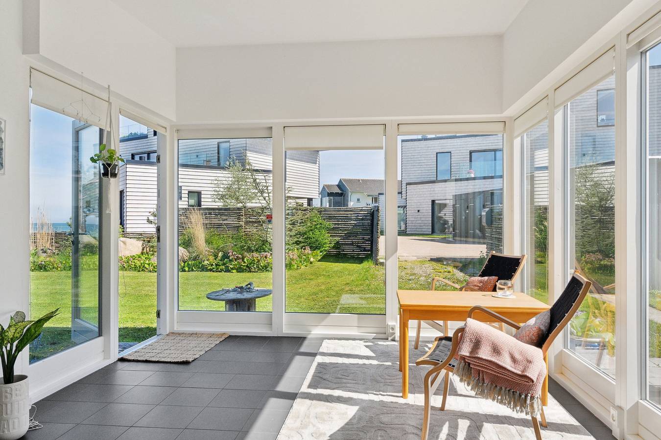 Ganze Wohnung, Ferienhaus mit privatem Strand und Meerblick in Strøby Egede, Schwedische Ostsee