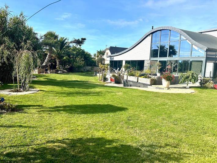 Location de vacances pour 14 personnes, avec piscine et jardin dans Plage Du Billou Santec - 4