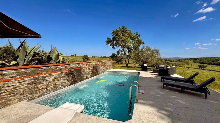 Gîte pour 4 personnes, avec Terrasse ainsi que Jardin et Piscine à Cahuzac-sur-Vère - 2