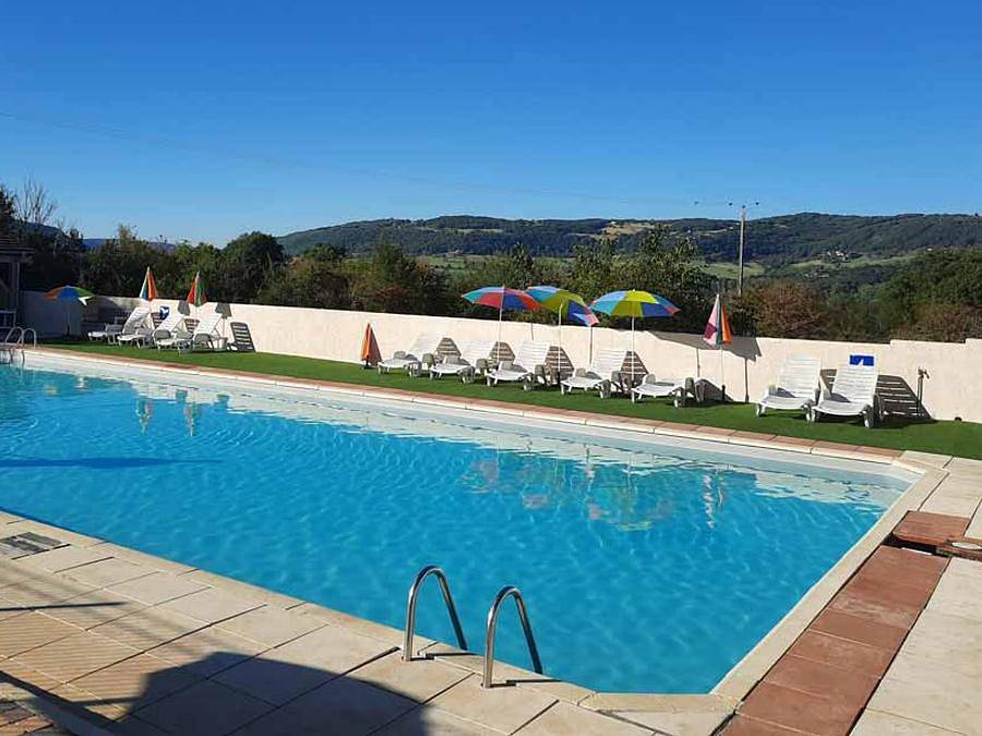 Camping voor 4 Personen in Condat, Centraal Massief