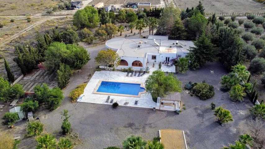 Casa rural para 4 personas, con piscina además de jardín y vistas - 1