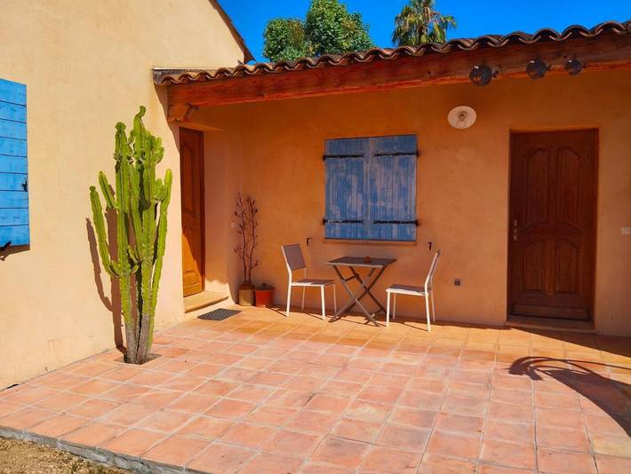 Ferienhaus mit Meerblick für 2 Personen, mit Ausblick und Pool sowie Garten in Nizza - 4