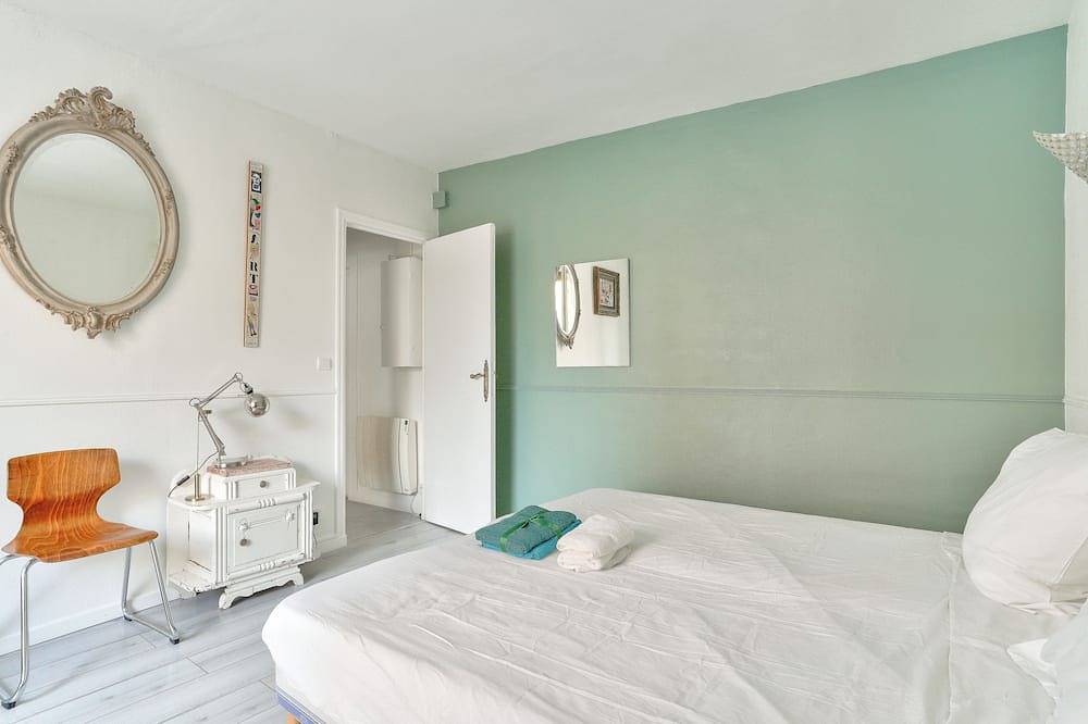 Entire apartment, Charmant Appartement Proche du Canal de L'ourcq in Pantin, Seine-Saint-Denis