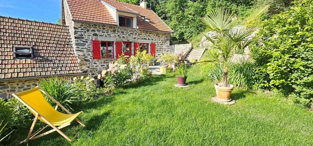 Chambre d’hôte pour 2 personnes, avec Terrasse et Jardin dans le Cantal - 2