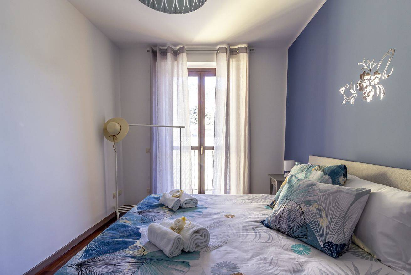Apartamento entero, Cosy Apt with 2 balconies! Como San Giovanni in Como, Lago de Como