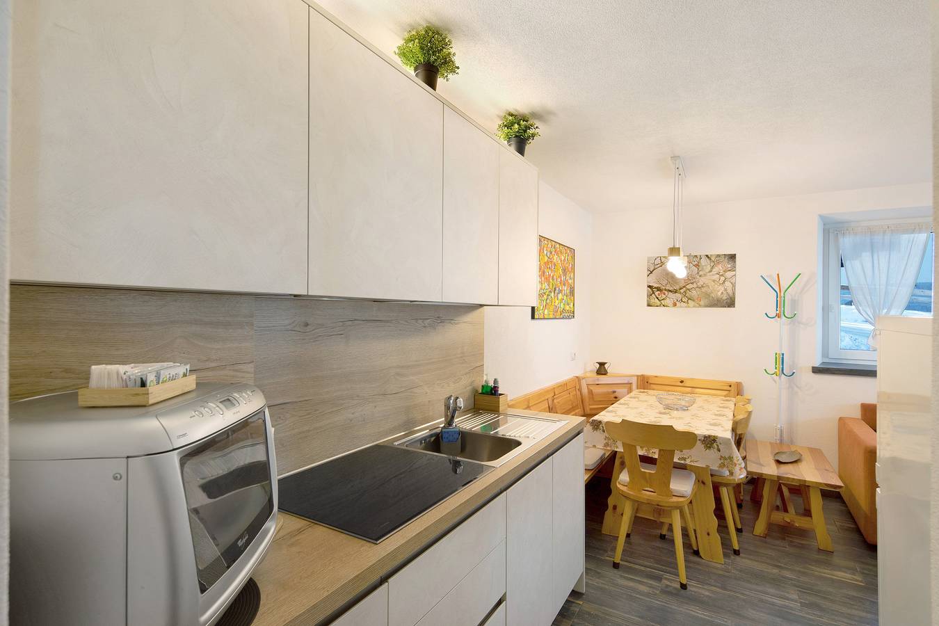 Ganze Wohnung, Ferienwohnung "Dragorosa" mit Bergblick, Gemeinschaftsterrasse & Wlan in Teola, Livigno