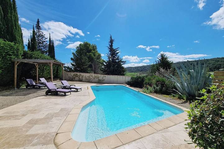 Location de vacances pour 4 personnes, avec jardin à Montbrun-des-Corbières