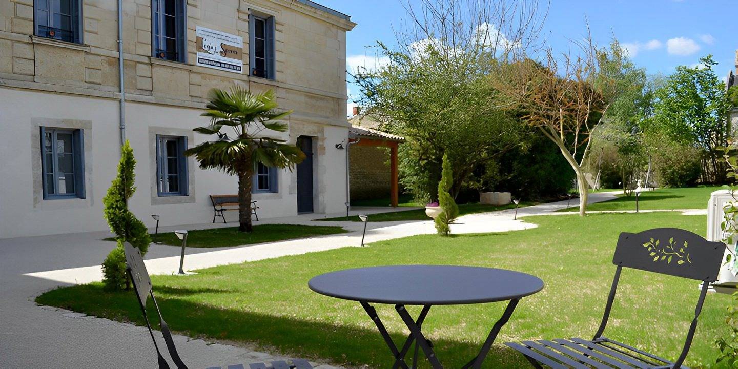Logis de Sèvres - Chambre "Quai de belle île" in Niort, Région de Niort