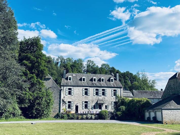 Castello per 32 persone, con giardino e terrazza nonché idromassaggio, adatto a famiglie con bambini in Belgio