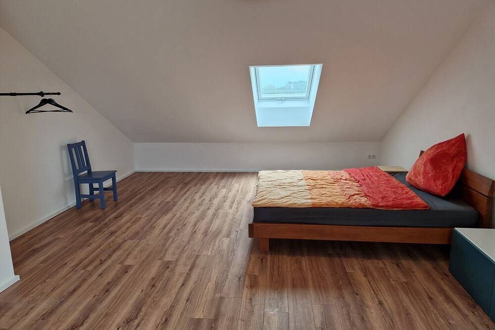 Ganze Wohnung, Ferienwohnung Fewo1 über zwei Etagen (Dg & Og) mit Balkon im Außenbereich in Riegel, Kaiserstuhl