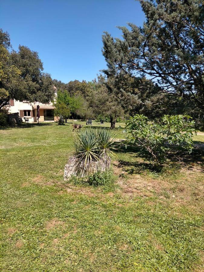 Gîte pour 6 personnes, avec jardin, animaux acceptés à Boucoiran-et-Nozières