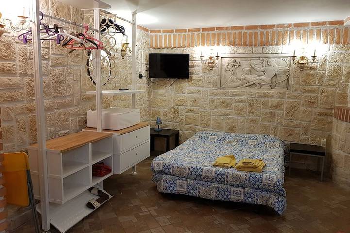 Appartamento intero, Roman Tavern Studio Apartment in Anzio, Provincia di Roma