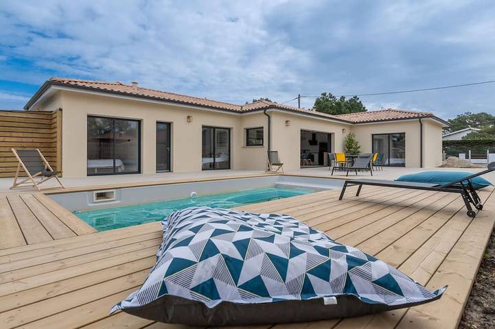 Location de vacances pour 10 personnes, avec Terrasse et Jardin dans Montalivet-les-Bains
