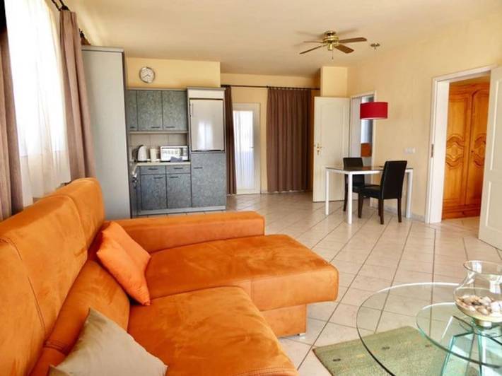 Gîte pour 3 personnes, avec vue ainsi que terrasse et vue sur le lac, animaux acceptés à La Pared - 4