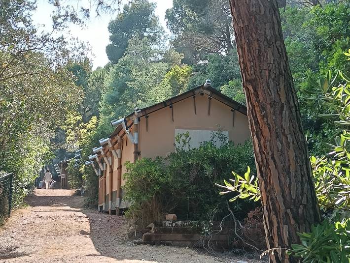 Glamping per 5 persone, con Piscina e Panorama sull' Isola d'Elba