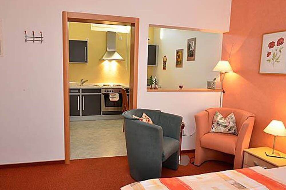 Ganze Wohnung, Fewo Vino - Haus Stachel in Hambach (Neustadt), Neustadt an der Weinstraße