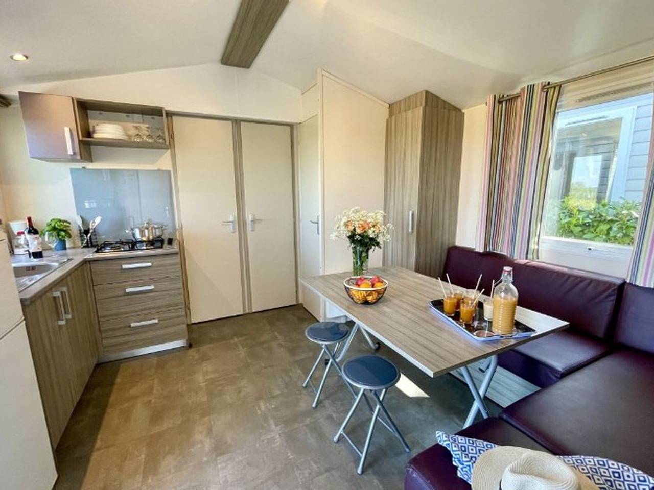 Spacieux Cottage avec Terrasse pour 6 Personnes in Petit-Palais-et-Cornemps, Région de Libourne