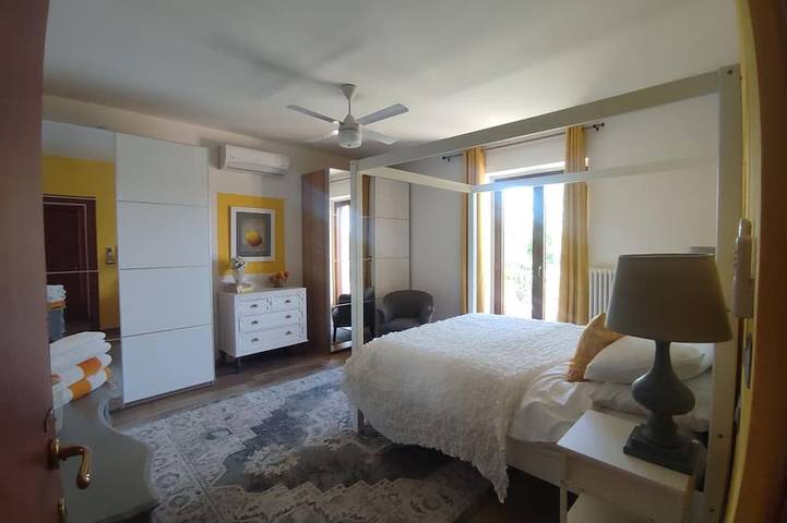 Location de vacances pour 6 personnes, avec jardin et jacuzzi à Penne - 2
