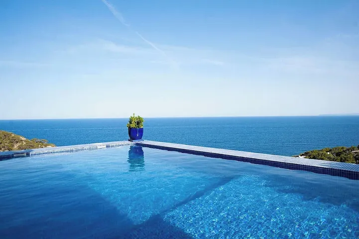 Villa für 8 Personen, mit Balkon und Garten - 1