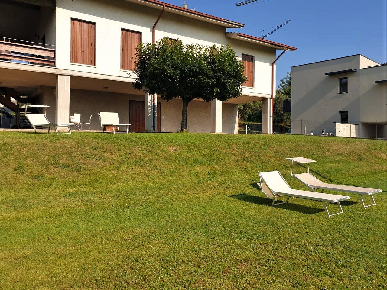 Regarda - Villa Valesana In Lazise, 3 Schlafzimmer, 2 Bäder in Lazise, Gardasee-Berge