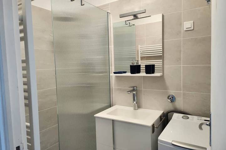 Gîte pour 4 personnes, avec jardin et terrasse dans Plage de l'Espiguette - 4