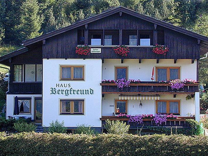 Ferienwohnung für 4 Personen, mit Balkon und Seeblick in Maurach