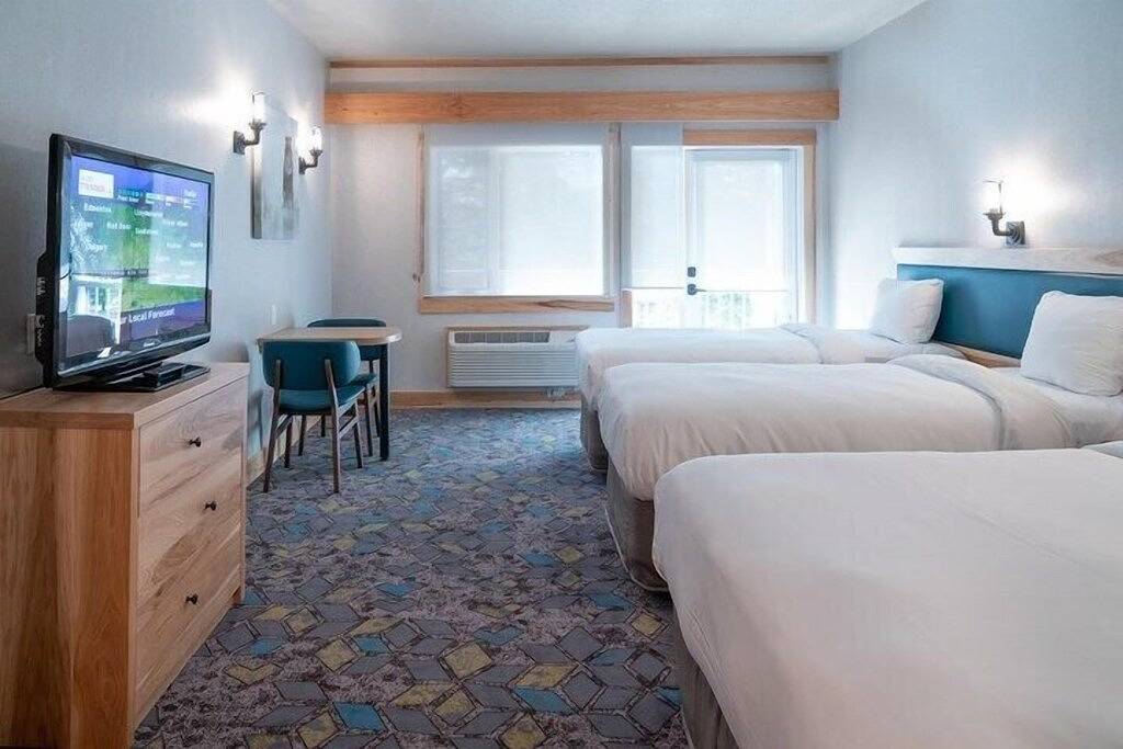 Ganze Wohnung, Aktualisiert Gemütlich + Helle Suite mit eigenem Balkon | Tunnelberg! in Banff, Banff-Nationalpark