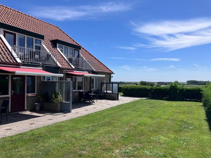Vakantieappartement voor 5 personen, met Terras en Tuin op Texel