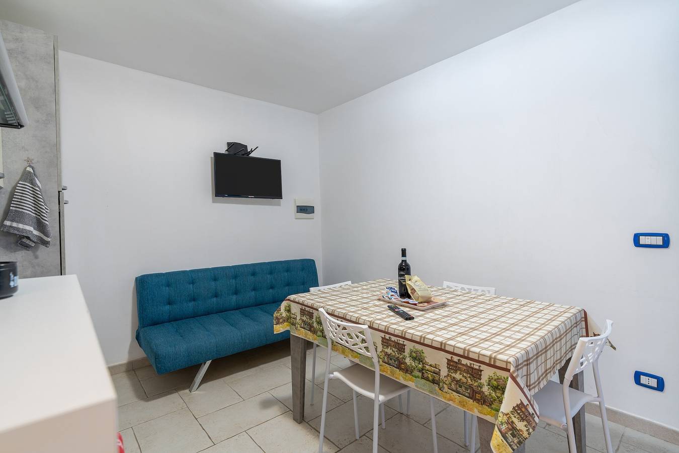Geheel appartement, Appartement 'Milu' aan het zwembad, wifi en airconditioning in Arenella, Syracuse