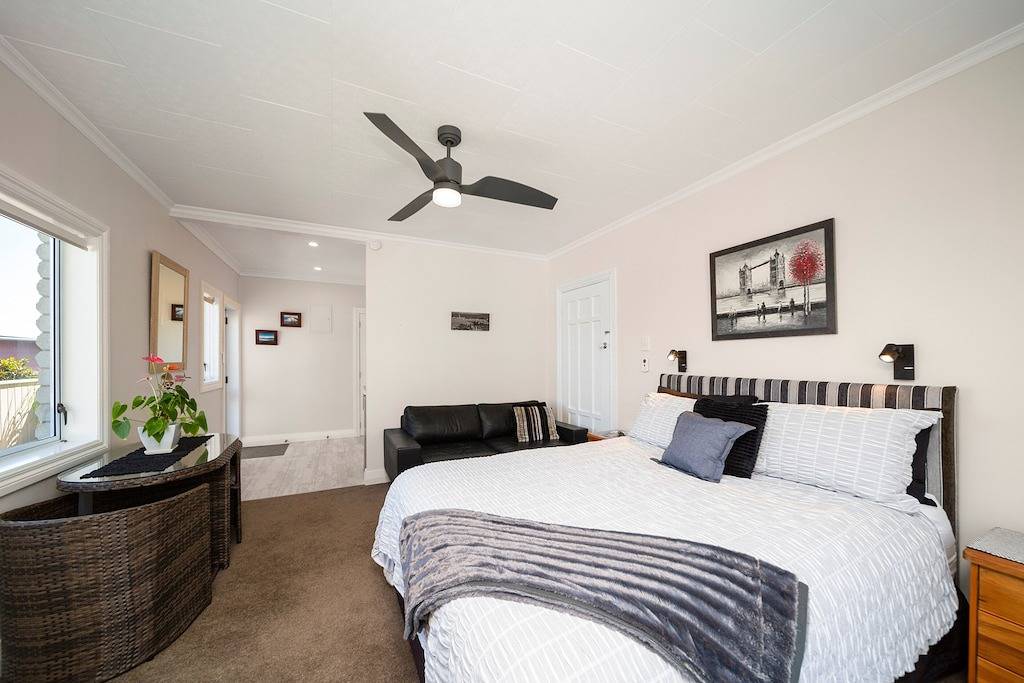 Ganze Wohnung, Modernes Studio in der Nähe von Strand und Hafen in New Plymouth, Taranaki