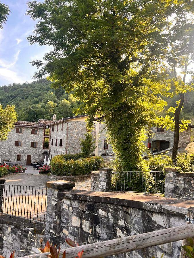 Chambre d’hôte pour 2 personnes, avec jardin ainsi que piscine et terrasse