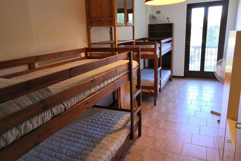 Vrijstaande villa met privézwembad op de groene heuvels van Marche in Tavullia, Pesaro-Urbino