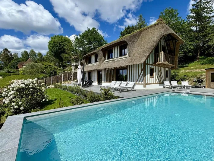 Chalet para 10 personas, con jacuzzi además de jardín y piscina - 1