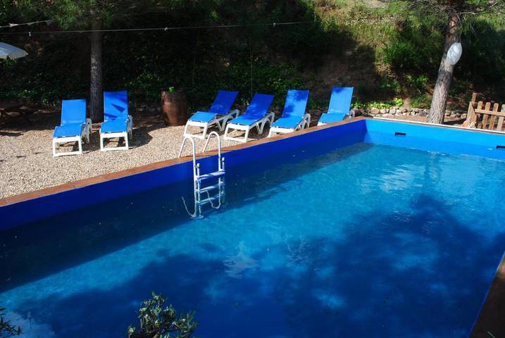 Casa rural para 7 personas, con vistas además de jardín y piscina en Priorat