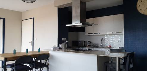 Gîte pour 4 personnes, avec piscine et balcon à Seilh