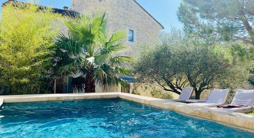 Gîte pour 2 personnes, avec piscine et jardin à Vallérargues - 2